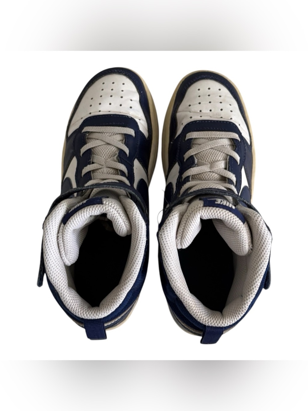 Nike Kids Sneakers in Navy and White - Picture 5 of 7